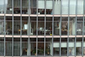 復縁を希望する男が正社員じゃないことで抱えるコンプレックスの対処法は？