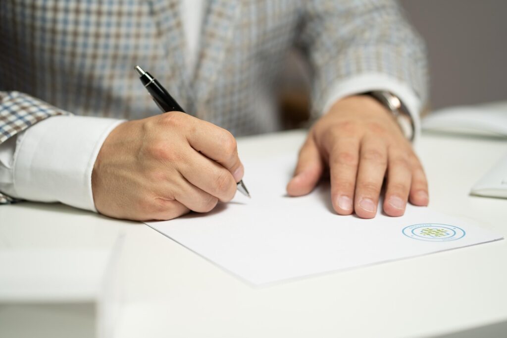 復縁を考える男が次の恋へ進むタイミングを見極める方法は？