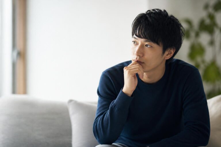 復縁を考える男性が元カノから相談される関係は、復縁につながる？